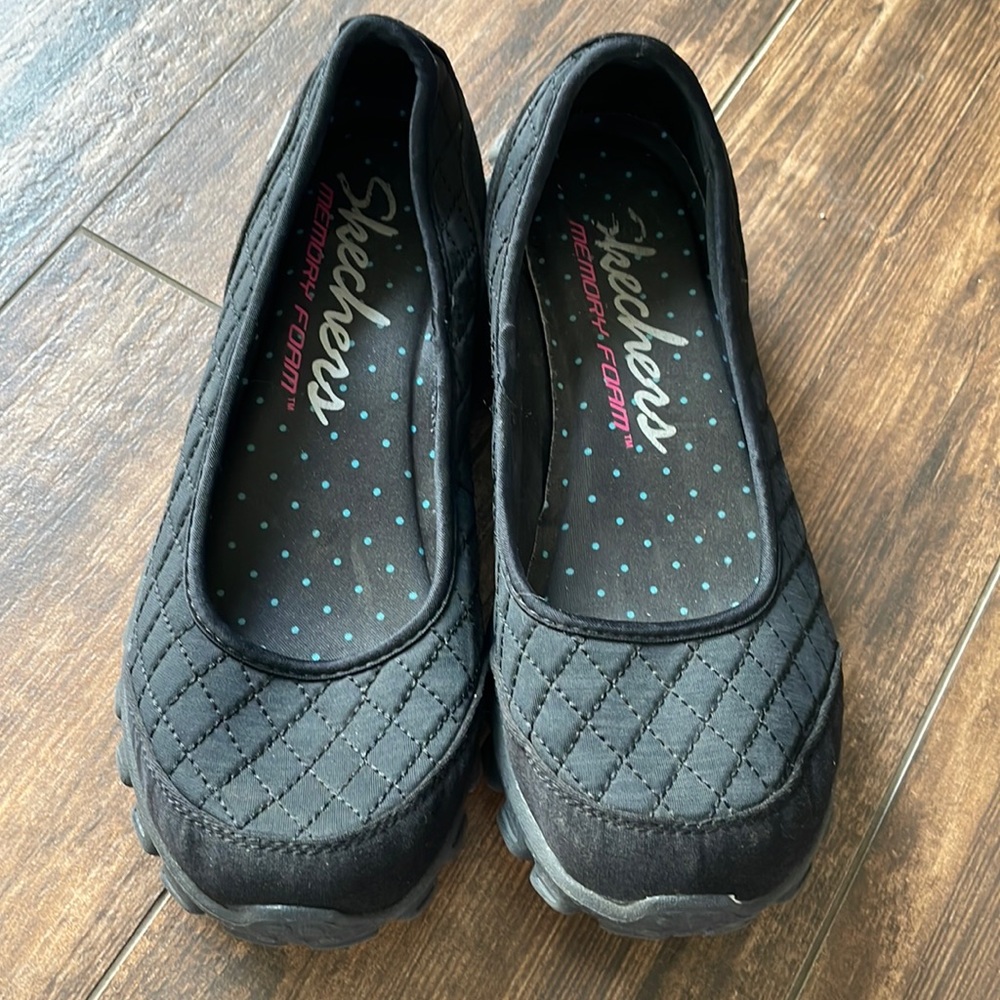 Sketchers Memory Foam shoes